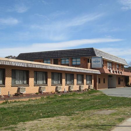 Canberra Lyneham Motor Inn Bagian luar foto
