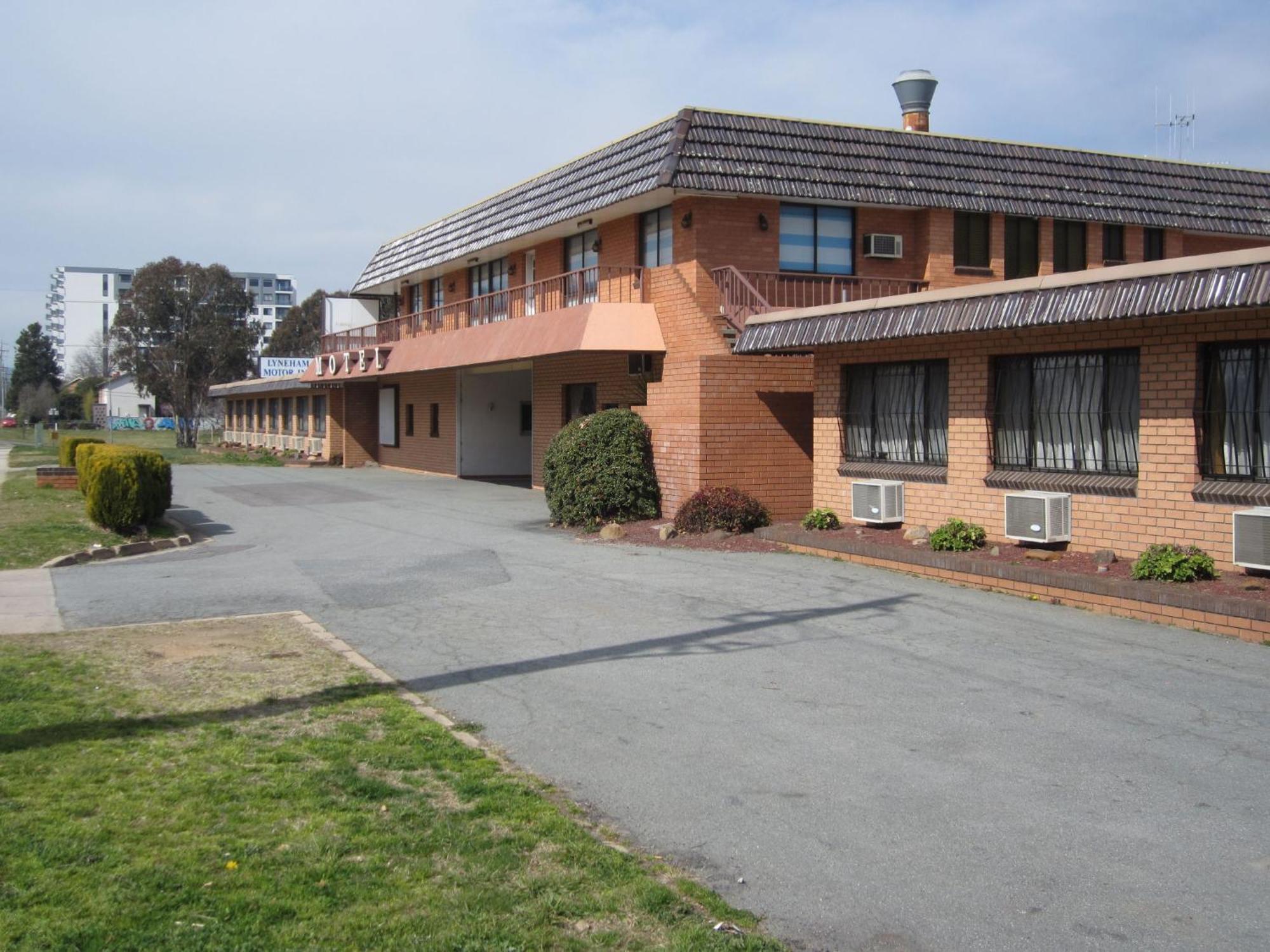 Canberra Lyneham Motor Inn Bagian luar foto